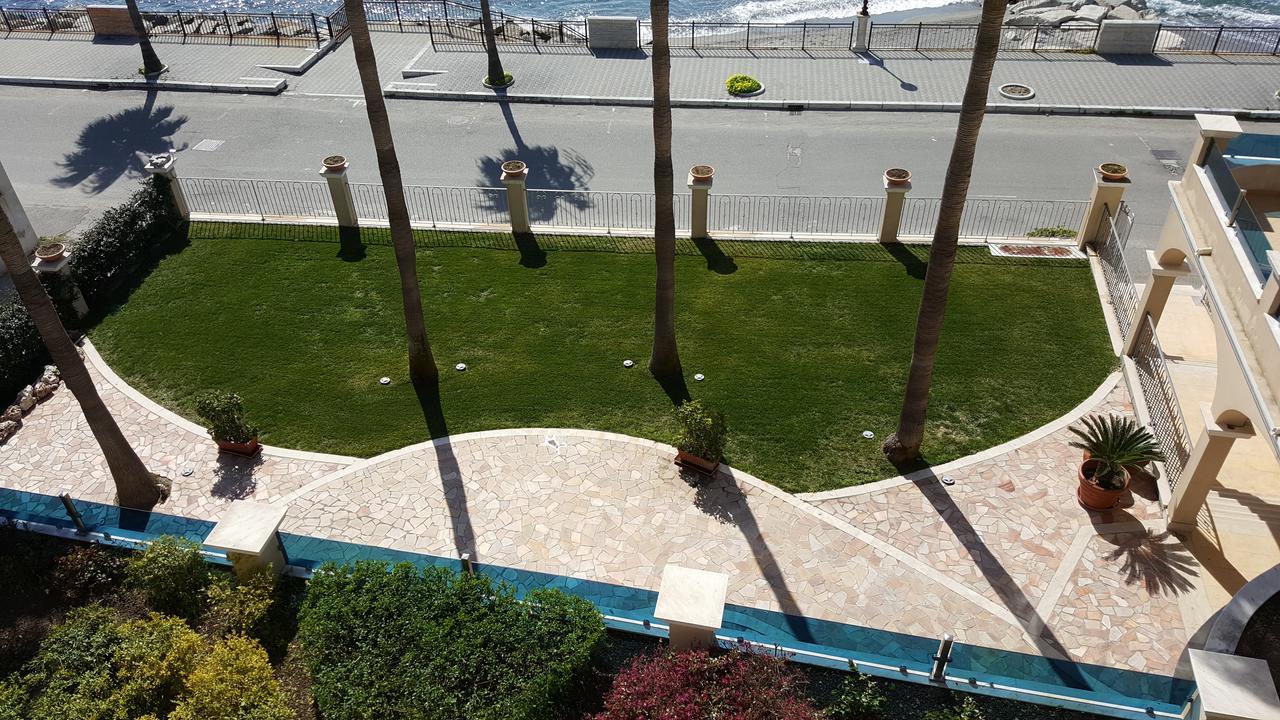 Gardenia Hotel Lazzaro Exterior photo